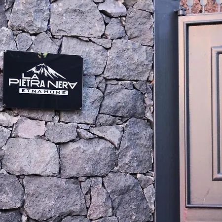 La Pietra Nera - Etna Bed & Breakfast *