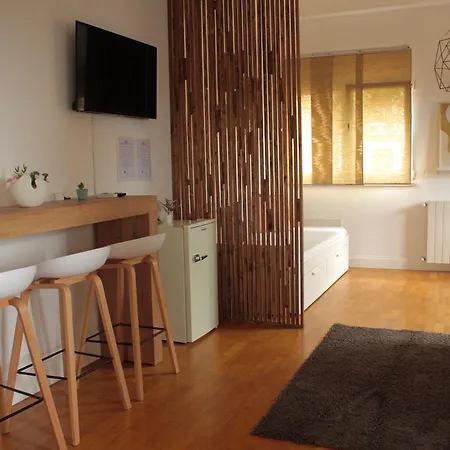La Pietra Nera - Etna Bed & Breakfast
