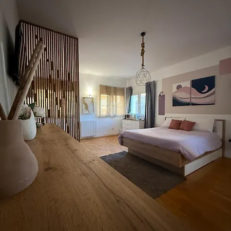 Oda ve Kahvaltı La Pietra Nera - Etna Katanya