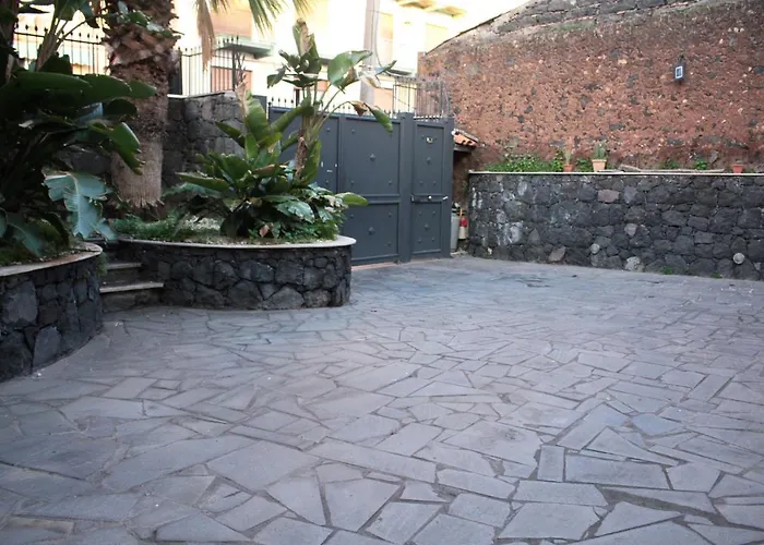 La Pietra Nera - Etna Отель типа 